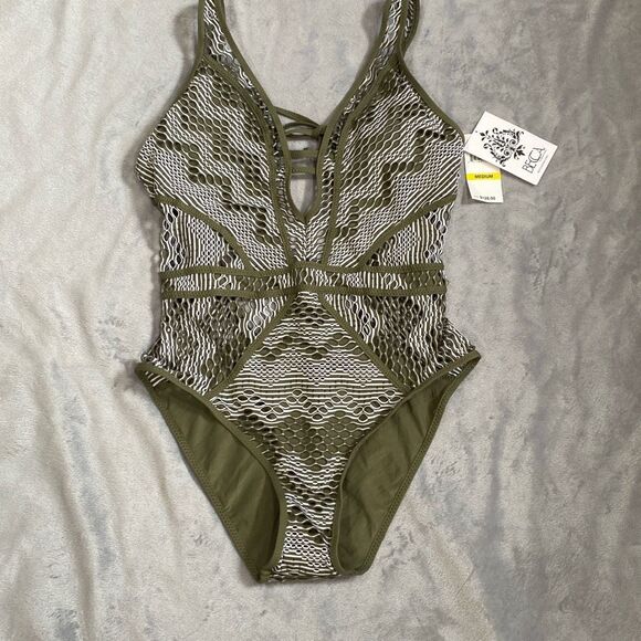 Becca by Rebecca Virtue one piece - Picture 1 of 11